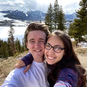 Meet your Posher, Elyssa